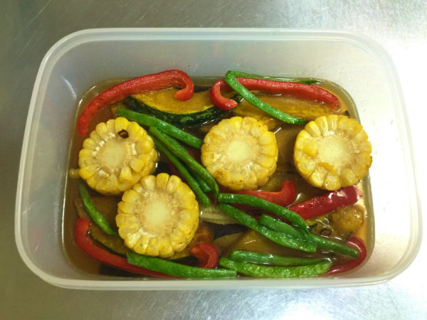 野菜を浸ける