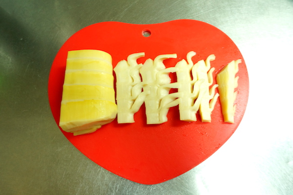 切ったたけのこ