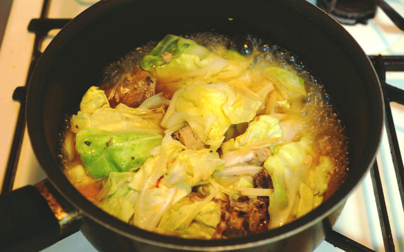 煮立ったキャベツ